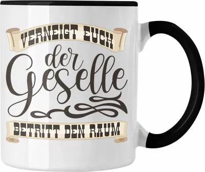 Produktbild von Trendation - Gesellenprüfung Bestanden Tasse Geschenk Geselle 2025 Bestandene Prüfungen Geschenkidee Handwerk Verneigt Euch Der Geselle  (Schwarz)