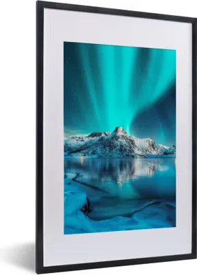 Produktbild von MuchoWow® Gerahmtes Poster Nordlicht - Eis - Schnee - Norwegen - Blau - Berge 40x60 cm - Poster mit Schwarzem Bilderrahmen Wandposter Rahmen Foto Bilder - Poster in Rahmen