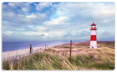 Produktbild von Wallario Frühstücksbrettchen aus Glas, je 14 x 23 cm, mit rutschfesten Füßen, Motiv Leuchtturm am Strand von Sylt