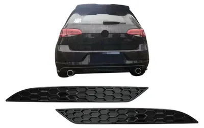 Productafbeelding van Bijenwaskleurige achterbumper reflector afdekking voor VW Golf 7.5, modeljaren 2017-2019, geschikt voor alle modellen.
