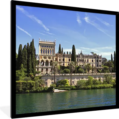 Produktbild von MuchoWow® Gerahmtes Poster Gardasee - Wasser - Haus 40x40 cm - Poster mit Schwarzem Bilderrahmen Wandposter Rahmen Foto Bilder - Mit Rahmen - Wanddekoration Schlafzimmer