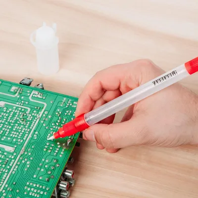 Produktbild von Nachfüllbarer Flussmittelstift mit Pinselspitze – Dosierstift zum Löten – Präzise Dosierung mit 6-mm-Pinselspitze – Inklusive leerem 10-ml-Flussmittelstift und 20-ml-Nachfüllbehälter – Kunststoff – Verkaufseinheit: 1 Stück [10219]