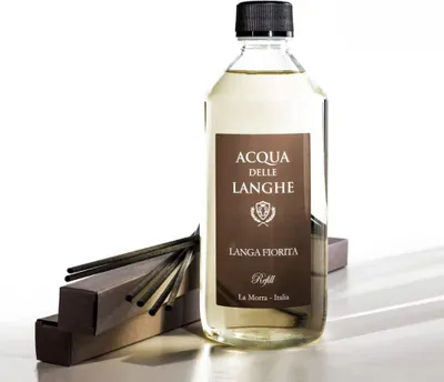 Immagine prodotto di Acqua delle Langhe - Frutti di Langa - Ricarica per profumo per la casa - Diffusore di aromi con bastoncini - 500 ml - Diffusore d'aria a bastoncini