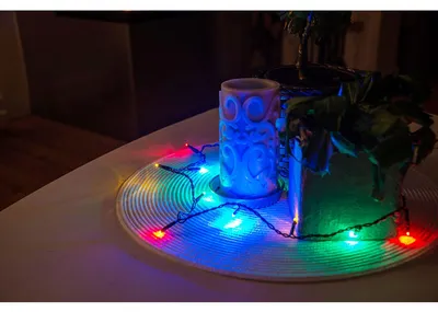 Produktbild von Konstsmide 6351-520 Micro LED Lichterkette, verschweißt, 20 bunte Dioden, 24V Innentrafo, dunkelgrünes Kabel