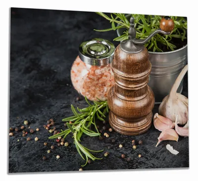 Produktbild von Wallario Herdabdeckplatte aus Glas, Größe 60 x 52 cm 1-teilig, Motiv Salz und Pfeffer mit Knoblauch und Rosmarin