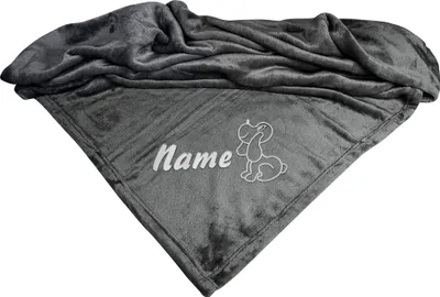 Produktbild von Schecker Mikrofaserdecke Premium Motiv: Hund mit Name Anthrazit 150 cm x 95 cm bestickt mit dem Namen Ihres Hundes