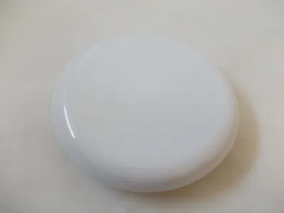 Zdjęcie produktu dla Kafel czyszczący antyczny biały błyszczący tynk pokrywa do pieca kaflowego okrągła 15 cm