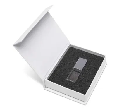 Obrázok produktu pre Sada: USB KRYSTAL strieborný 2.0 8GB, kombinácia sklo a kov, LED podsvietenie + biela krabička s magnetom