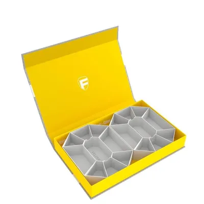 Produktbild von Magnetbox gelb für Token und Spielmaterial mit Fächern