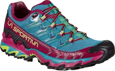 Trailrunning-Schuh "Ultra Raptor II Woman" von La Sportiva in Türkis und Magenta mit griffiger Sohle.