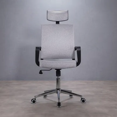 Produktbild von Bürodrehstuhl Herry mit Kopfstütze und Armlehnen in grau. Ergonomischer Bürostuhl mit verstellbarer Sitzmechanik, Höhenverstellbar und Kippfunktion.