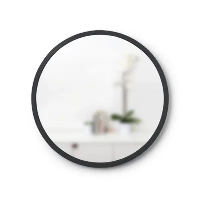 Zdjęcie produktu dla Lustro ścienne Umbra Hub, lustro do przedpokoju, lustro, lusterko do makijażu, lusterko toaletowe, czarne, Ø 46 cm, 1013756-040