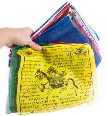 Tibetské modlitebné vlajky na šnúrke, veľké (25 vlajok - dĺžka 7,4 metra)