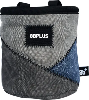 Chalkbag Probag von 8b+; grau mit blauen und schwarzen Akzenten; für Kletterbedarf.