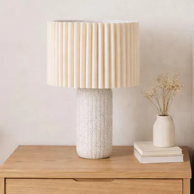 Produktbild von Milton & Oldbrook Tischlampe Mons Weiß