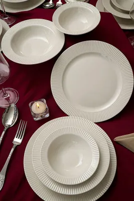 Obrázok produktu pre Hermia Concept, kvalitná súprava riadu (18 kusov) vyrobená zo 100% porcelánu, biela