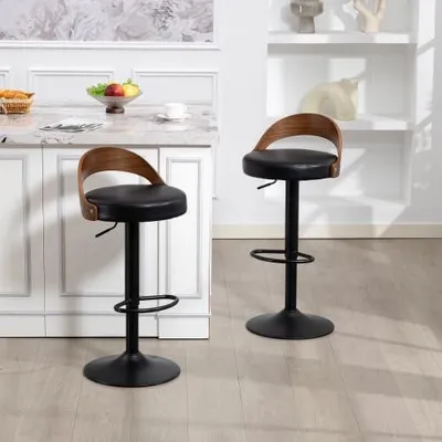 Productafbeelding van Set van 2 verstelbare barkrukken, 360° draaibaar met rugleuning – Barkruk van Polyurethanleer met walnootlook, beklede zitting voor keuken, bar of eetkamer – Zit hoogte 62-83 cm (zwart)