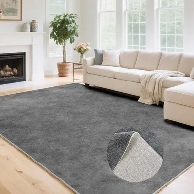 Produktbild von Unyqoos® Waschbarer Kurzflor-Teppich, grau – weiche Mikrofaser, maschinenwaschbar 30°C, mit 100% rutschfester TPE-Unterseite, pflegeleicht für Wohnzimmer & Flur