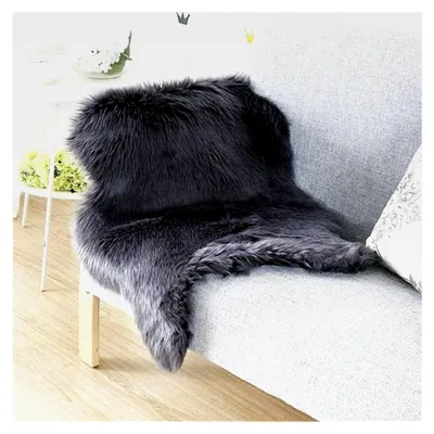 Produktbild von Lammfellimitat Teppich, Kunstfell Dekofell Longhair Fell Nachahmung Wolle Bettvorleger Sofa Matte (Schwarz, 60 X 90 cm)