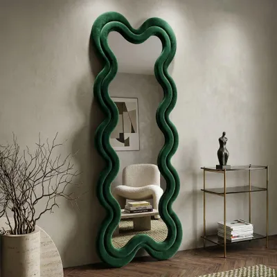 Produktbild von FURNLUX Wandspiegel Monica Grün 58cm / Hauptfarbe: Grün / Abmessungen: 58 x 160 x 4 cm