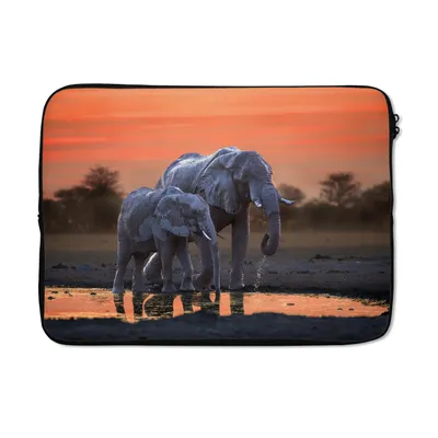 Produktbild von MuchoWow® Laptop Hülle 13 Zoll Elefant - Tiere - Sonnenuntergang - Wasser - Orange Laptoptasche - Laptophülle - Sleeve - Rundumschutz