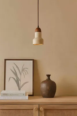 Produktbild von Opviq, Hochwertige Holz-Chandelier mit Travertin-Kappe, verstellbare Höhe 20-150 cm, Ø9 h:16 cm, Beige und Walnuss, ideal für skandinavische Wohnräume, 1 x GU 10.