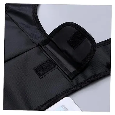 Produktbild von Diebstahlsichere Schultertasche für Herren aus wasserfestem und kratzfestem Nylon