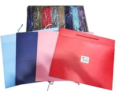 Image de Sac cadeau 37x31x26cm, modèle MIX - ADAR
