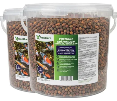 Produktbild von Famiflora Koi Mix OSW Futter für Koi Fische - 2x 5L (=10L / 3.36KG) - 6mm Pellet - Premium Koi Futter - Mit Astaxanthin für intensive Farben - Stimuliert gesundes Wachstum damit Ihre Koi groß und stark werden