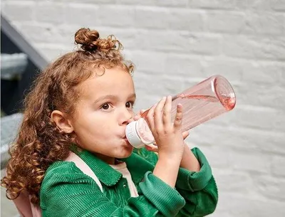 Immagine prodotto di Borraccia da 500 ml blu con tappo a scatto