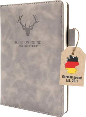 Image de Intirilife Carnet de notes Ligné A5 avec phrase de motivation Gris- Bloc-notes en similicuir, Notebook Soft -Touch,Livre d'écriture, Journal de voyage Signet, 360 pages, couverture rigide, porte-stylo, design vintage