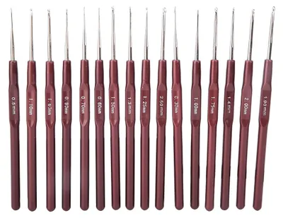 Produktbild von Set aus ultrafeiner Häkelnadel mit Kunststoffgriff und Stricknadeln aus Edelstahl – ideal zum Selbernähen.