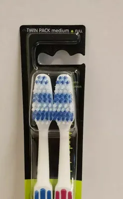 Obrázek produktu pro Reach klasický zubní kartáček Interdental Hard Green & Purple 2 - Listerine