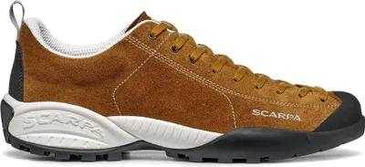 Mojito Lifestyleschuh von Scarpa in braunem Wildleder mit grauem Gummi an der Sohle.