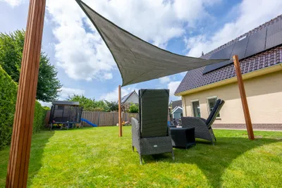 Immagine prodotto di Tenda triangolare 5x5x5 m - 320 g/m² - Antracite - Al pezzo