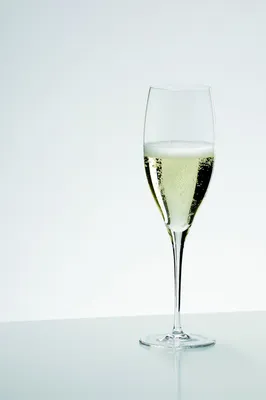 Produktbild von Riedel Sommeliers Vintage Champagner Vorteilsset 2er Set mit Glastuch (2440/28 + 5010/07) Vorteilsset