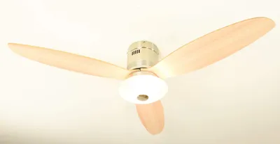 Image de Ventilateur de plafond Aero 132 cm avec éclairage et télécommande