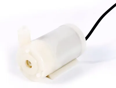 Obrázek produktu pro Mini ponorné čerpadlo na stejnosměrný proud 3–4,5 V, výkon 100 l/h, tichý chod, pro akvária, horizontální provedení