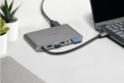 Obrázok produktu pre Kensington UH1440P Mobilná dokovacia stanica USB-C Duale Video s 85 W priepustným napájaním - DP/HDMI/VGA