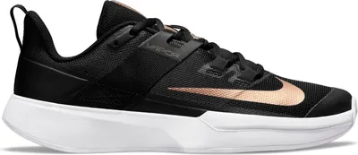 Produktbild von W Nike Vapor Lite Cly Black/Mtlc Red Bronze-Whit 10