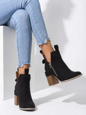 Produktbild von Schwarze Damenstiefeletten mit Wildledertextur und Schleifen, Größe 39
