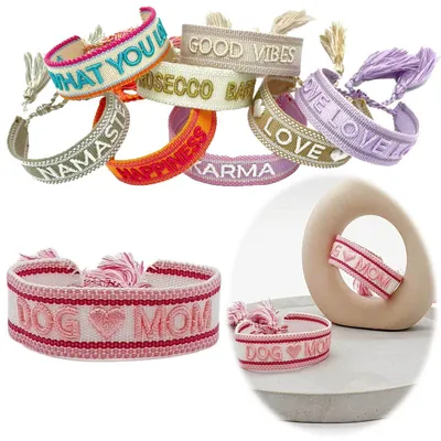Produktbild von LS-LebenStil Canvas Statement Armband Dog Mom Pink Rosa besticktes Stoffarmband gewebt textiles Quasten Spruch Boho Geschenk Freundschaftsarmband