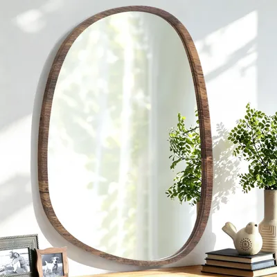 Image de Miroir mural asymétrique avec cadre en bois brun rustique