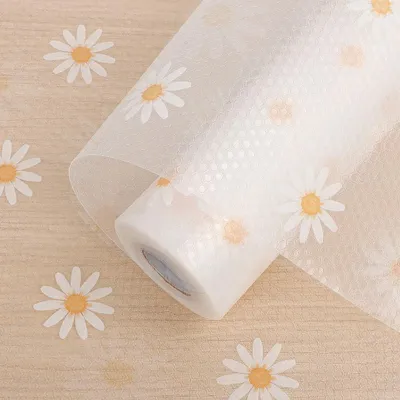 Produktbild von Schubladenmatte - Rutschfeste und wasserdichte Einlage - Für Küche, Schrank und Kühlschrank - 30 cm x 6 m - Gänseblümchen Polka Dot