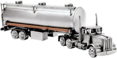 Zdjęcie produktu dla Model samochodu cysterny, ręcznie wykonany z metalu – unikalny element dekoracyjny