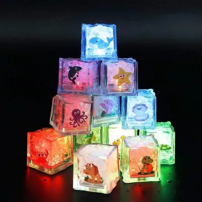 Productafbeelding van Lichtgevende IJsblokjes 12 Stuks - Kleurrijk Badspeelgoed - Diermotief - Perfect voor Drankjes