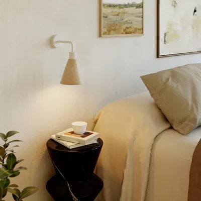 Immagine prodotto di Lampada Fermaluce con paralume conico in legno ed estensione curva