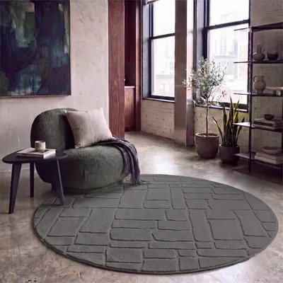 Immagine prodotto di Tappeto per soggiorno, pelo alto, stile scandinavo/bohémien, aspetto pietra, tinta unita, lavabile, colore antracite, forma rotonda, dimensione 160 cm, Immagine generata dall'IA