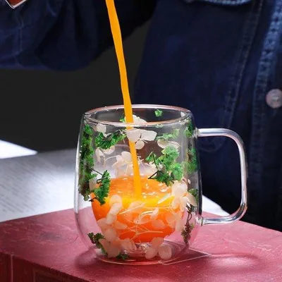 Produktbild von Transparanter Glas für Kaffee oder Tee – Dekoratives Glas mit Blumen – Doppelwandige Tasse für Cappuccino