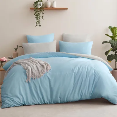 Zdjęcie produktu dla Komplet pościeli 200x200 cm, 3-częściowy, jasnoniebieski, beżowy, mikrofibra. Dwustronna pościel z zamkiem błyskawicznym